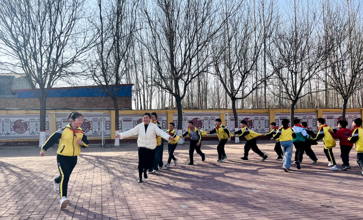 河北泊頭:校園大課間“動”起來 學生體質“強”起來_fororder_image005