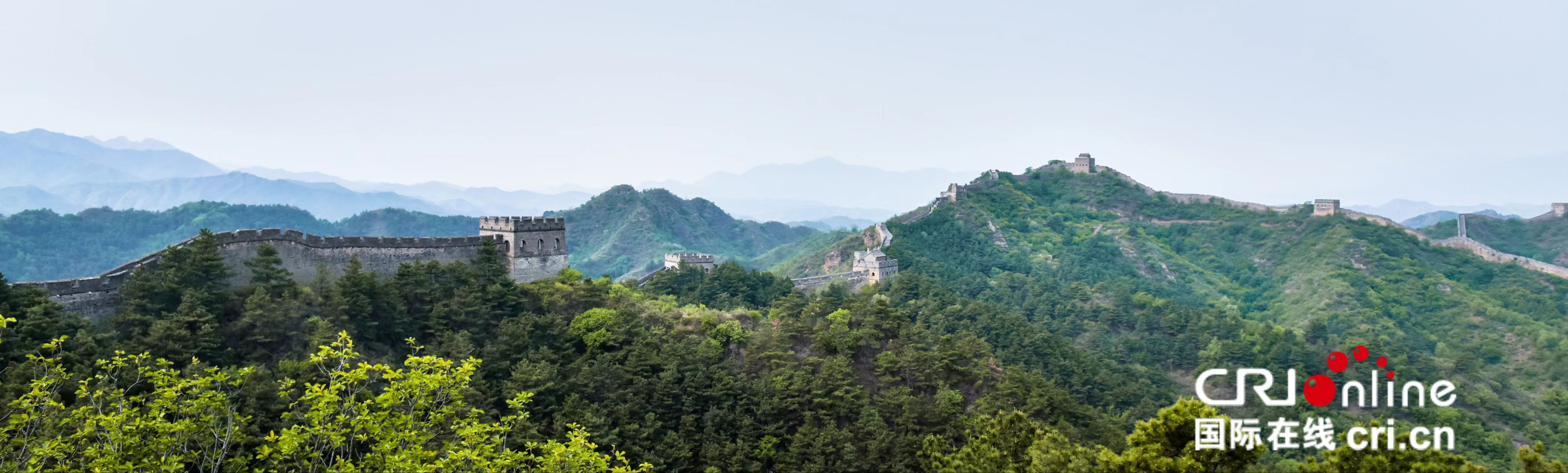 “外交官看中國-河北承德行”活動走進金山嶺長城