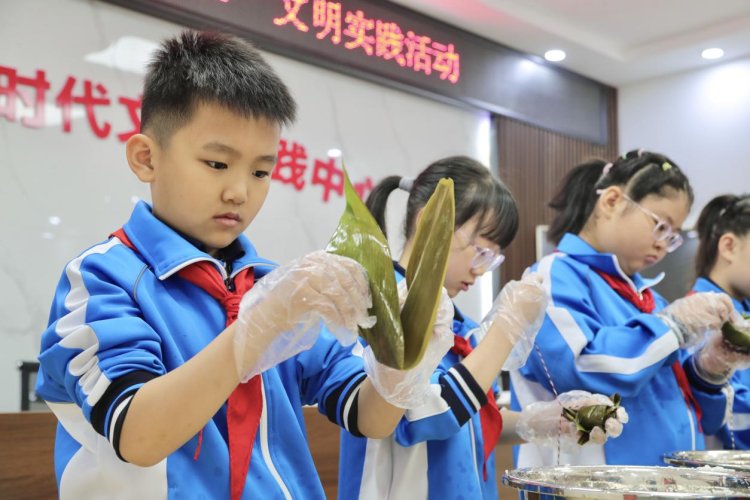 河北東光：粽香飄童趣 巧手傳非遺_fororder_圖片 4