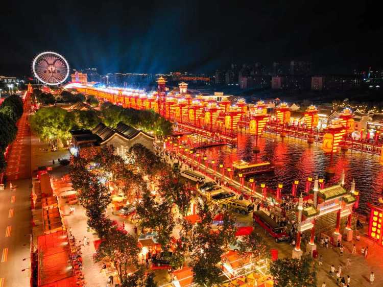 唐山市河頭老街點亮夏日夜生活_fororder_微信圖片_20250806084913_12