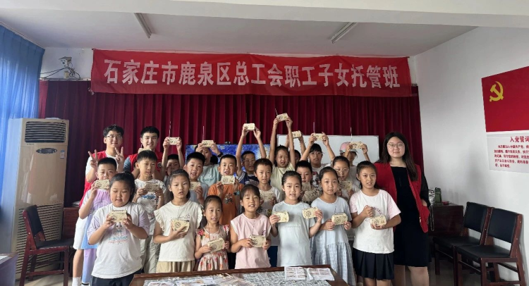 石家莊市鹿泉區:擰螺絲 聽電波 跟著小工匠玩轉收音機_fororder_圖片1