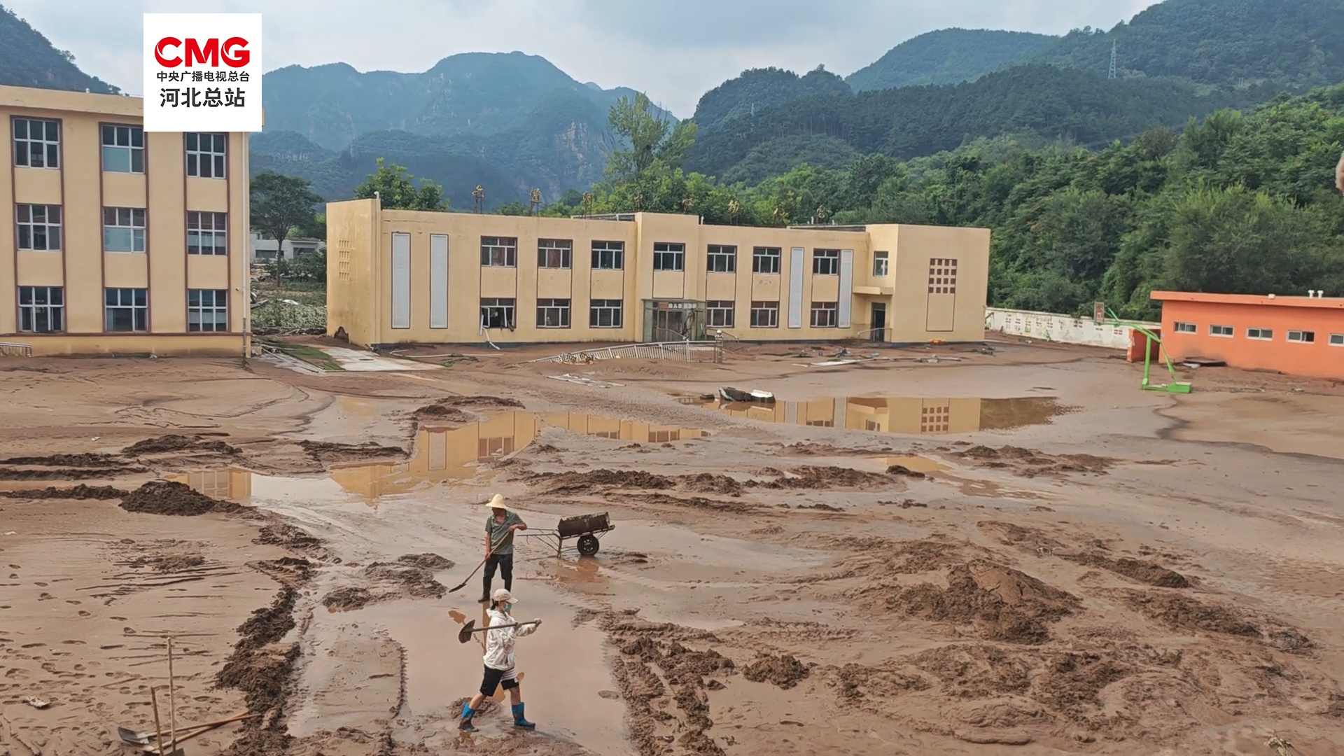 河北興隆：災後小學恢復重建 新學期開學