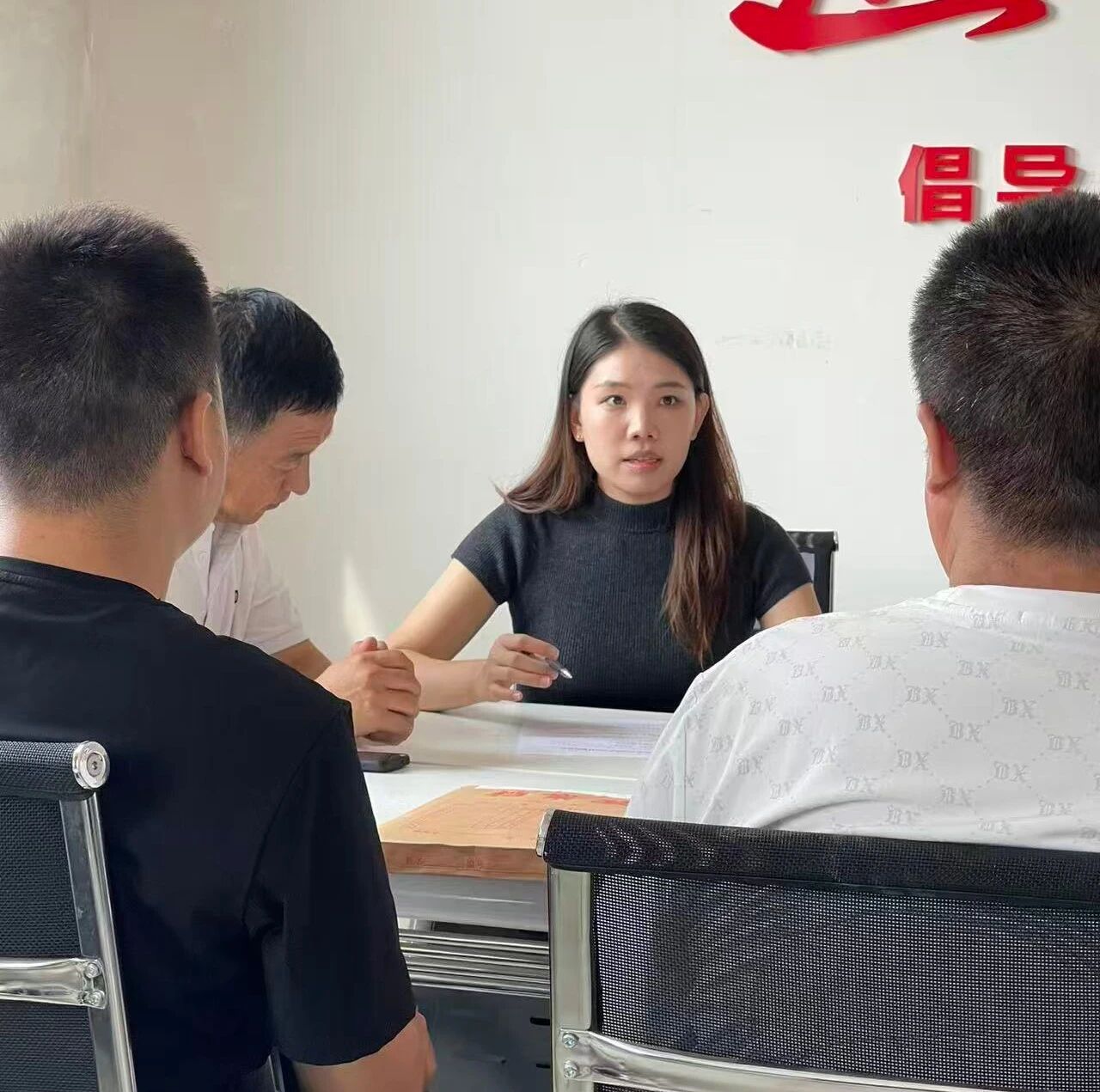 石家莊高邑:當好網絡“清朗守望者” 築牢基層“精神防火牆”_fororder_微信圖片_2025-10-28_144057_188