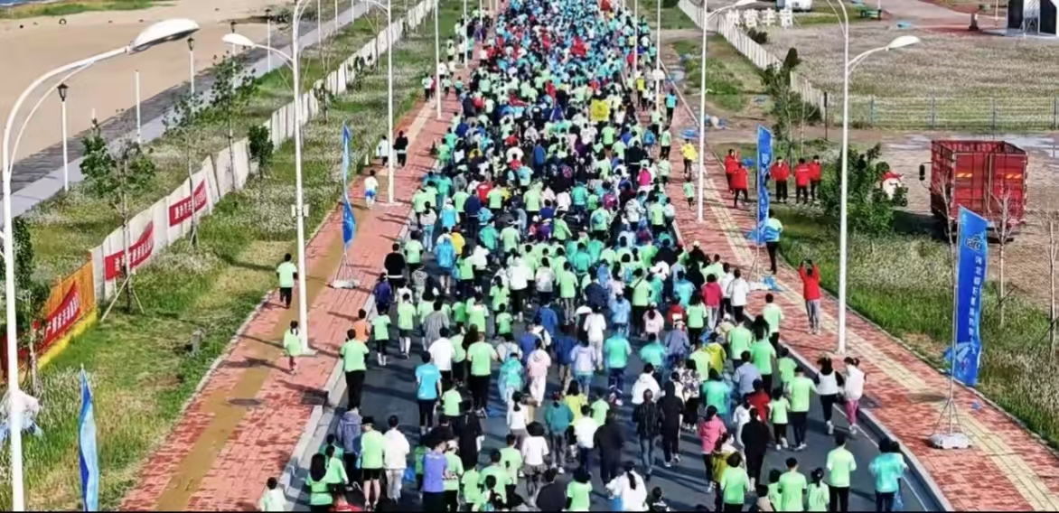 2025黃驊港環金沙灘 長跑賽活力開跑_fororder_圖片2