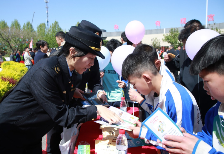 河北滄州：“三下鄉”活動送溫暖到吳橋_fororder_圖片 2