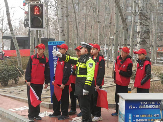 石家莊市四十四中開展社會奉獻系列活動