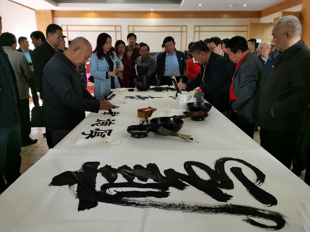全國“中山國杯”詩書畫印聯賽啟動儀式暨“厝王杯”詩詞大賽頒獎慶典在中山國文化展廳隆重舉行