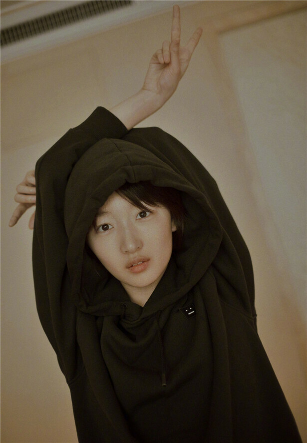 專訪｜“莊裏閨女”周冬雨：以角色的視角面對生活