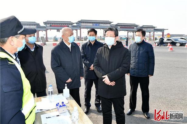 王東峰在保定市調研檢查：堅定不移防控抗擊疫情 有力有效復工復産保發展
