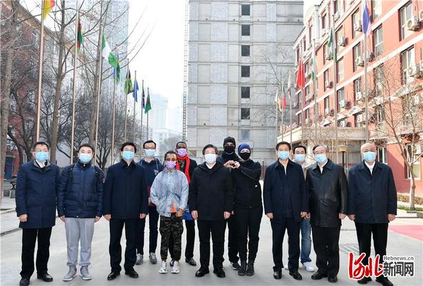 王東峰在保定市調研檢查：堅定不移防控抗擊疫情 有力有效復工復産保發展