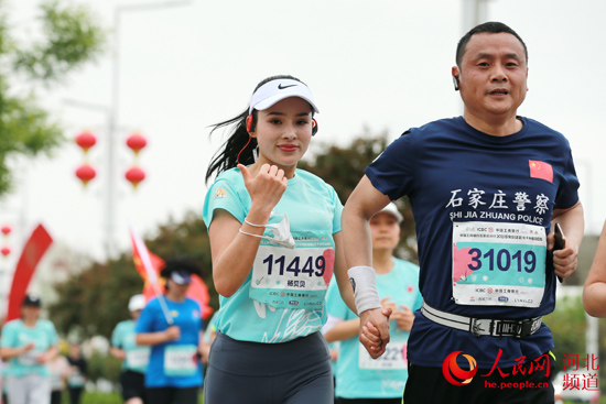 “美力”綻放跑道 2021石家莊女子半程馬拉鬆開跑