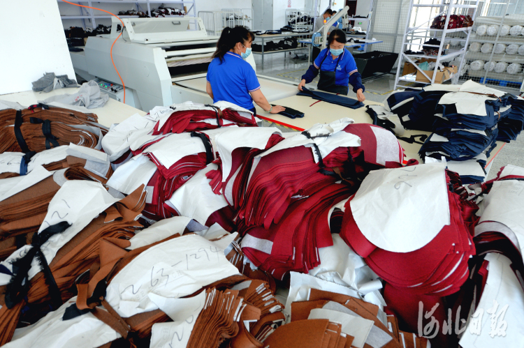 河北淶源：發展服裝産業 助力當地經濟