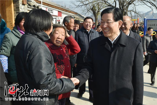 【今日頭條】列表標題：王東峰在阜平縣調研檢查 文中標題：王東峰在阜平縣調研檢查：切實把習近平總書記重要指示轉化為脫貧攻堅實際成效 讓老區人民和貧困群眾日子越過越好