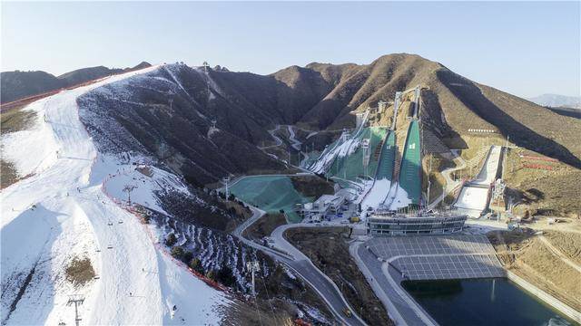 “冬奧風”帶熱冰雪經濟 保定這家雪場很受益