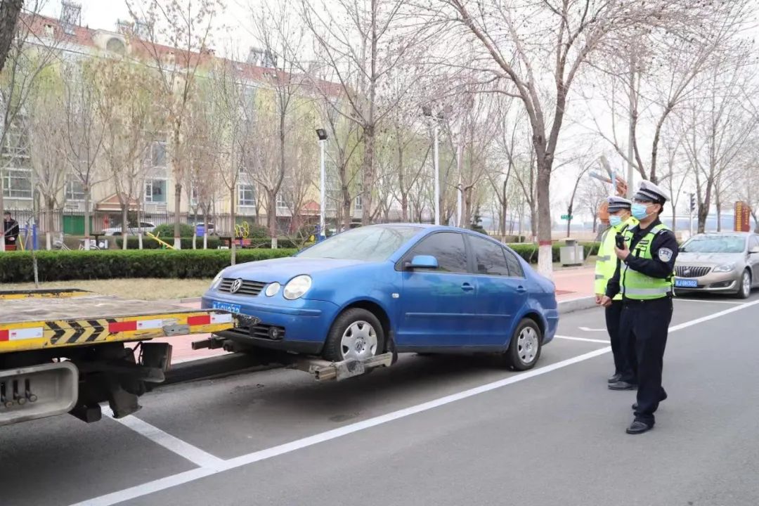 （原創）黃驊市公安局交警大隊開展“僵屍車”集中清理整治專項行動_fororder_3