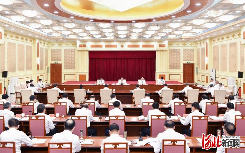 河北省委書記倪岳峰主持召開河北省委理論學習中心組學習會