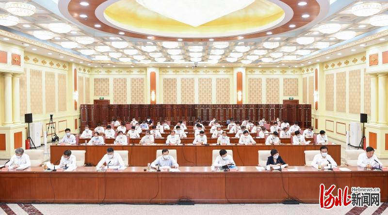 河北省委書記倪岳峰主持召開河北省委理論學習中心組學習會