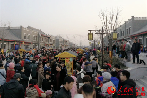 四海賓朋齊聚會 千年古郡放光彩