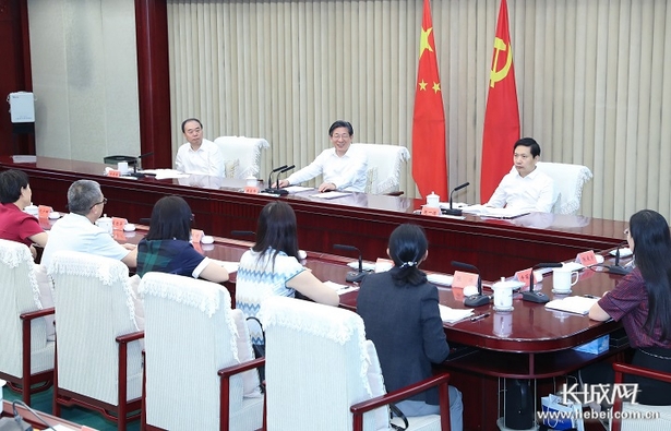 這一天，省委開了這樣一個座談會