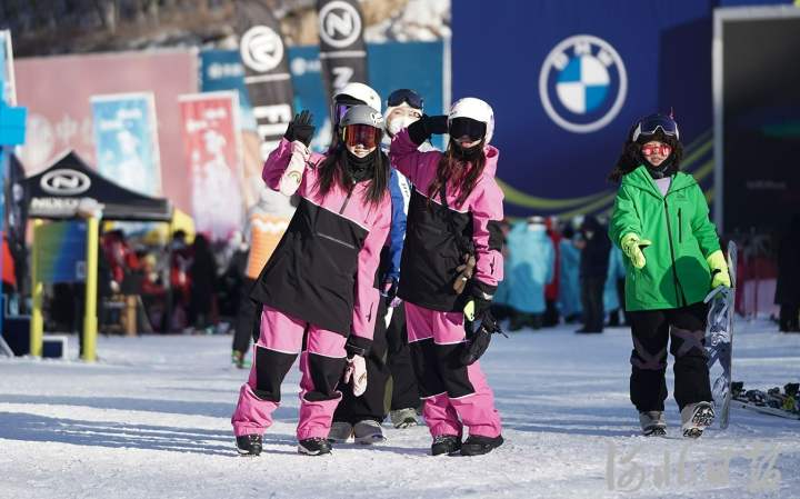 河北崇禮：冰雪熱持續升溫