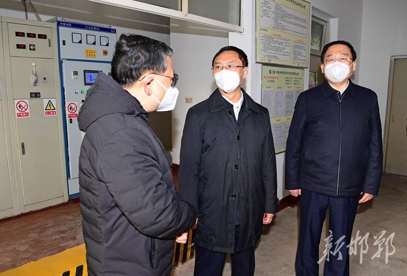 邯鄲市委書記張維亮樊成華看望慰問節日期間堅守一線幹部職工並向全市廣大醫務人員致以崇高敬意_fororder_2