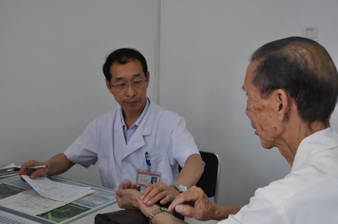 （原創）河北以嶺醫院名譽副院長劉增祥被授予省中醫藥行業最高榮譽“省名中醫”稱號_fororder_微信圖片_20230220110111
