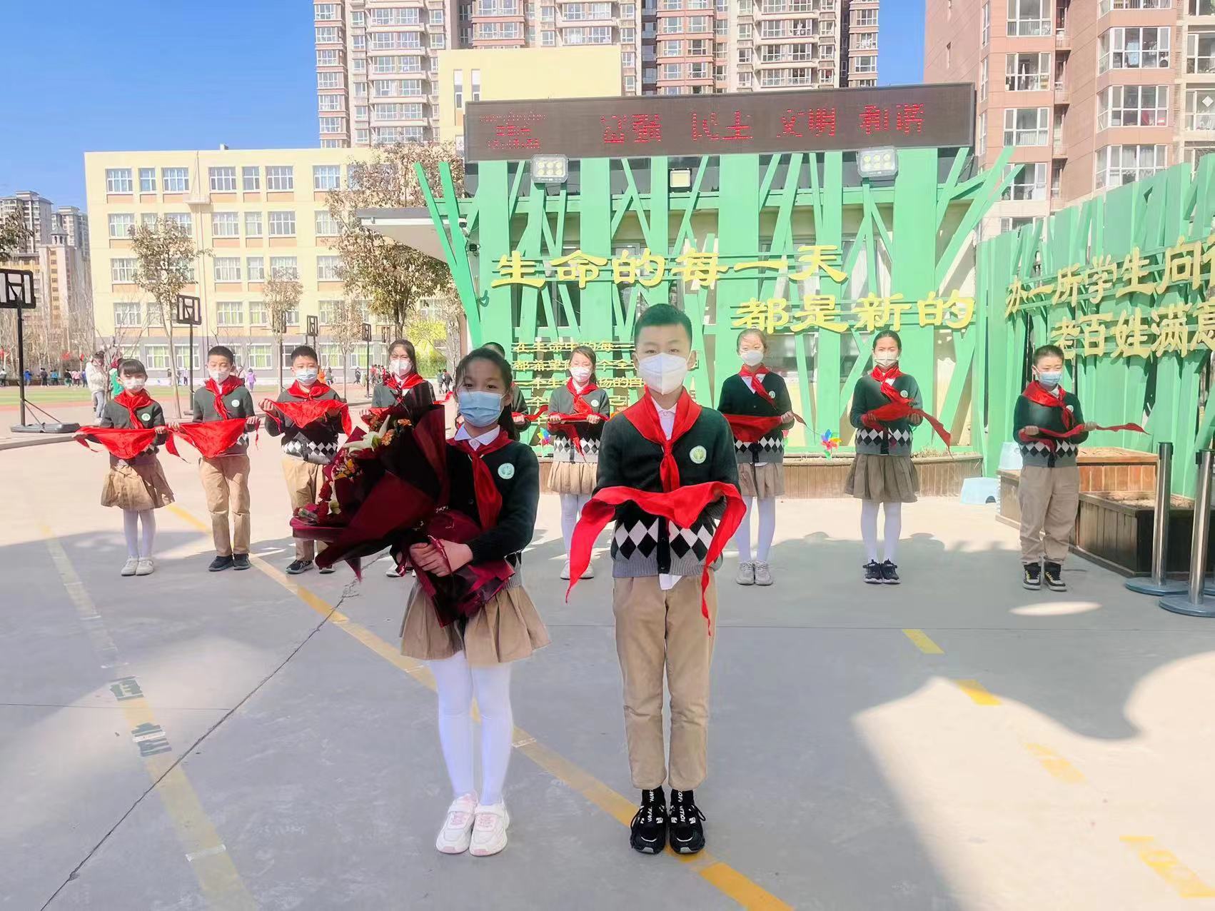 （原創）石家莊市育新實驗小學：學習雷鋒精神 做新時代好少年_fororder_1