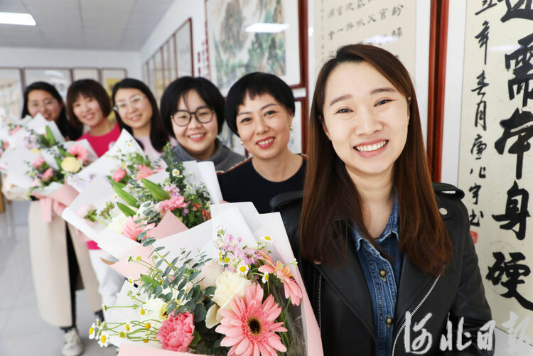 河北：多姿多彩迎“三八”_fororder_02