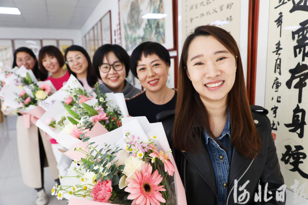 河北：多姿多彩迎“三八”_fororder_02