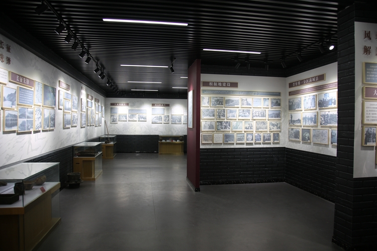 圖片默認標題_fororder_滿城區劉家臺鄉新修建的紀念展館 攝影 袁野