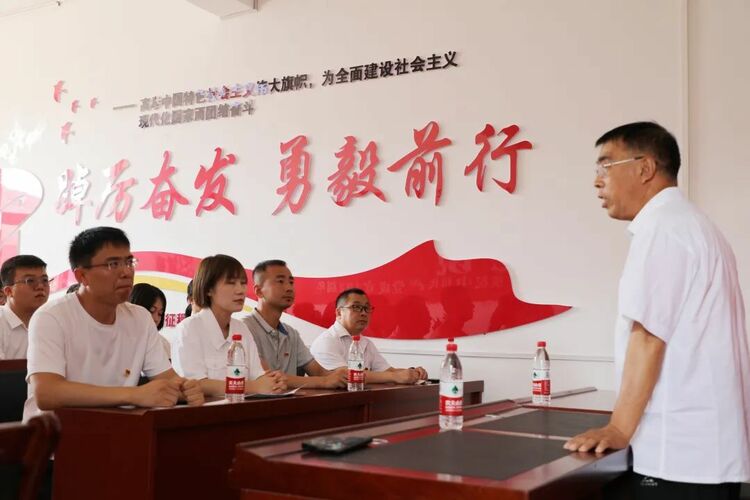 遵化市組織開展慶“七一”集中宣誓暨專題黨課活動_fororder_640-2