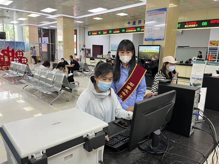 （原創）石家莊裕華區行政審批局：多措並舉 助推政務服務提質增效_fororder_裕華區行政審批局3 (2)