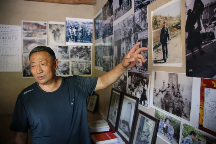 圖片默認標題_fororder_滿城區劉家臺鄉晉察冀一分區指揮所舊址老黨員焦同佔分享革命故事 攝影 袁野