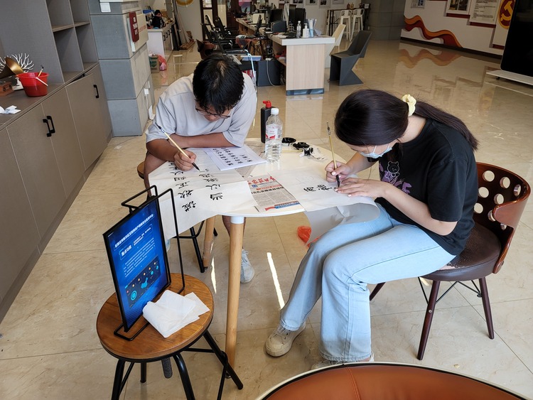 石家莊市新華區：政務服務進樓宇 黨建領航心連心_fororder_微信圖片_20230816154527