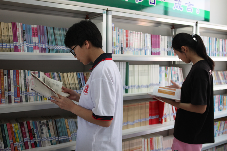 （原創）河北平泉：農家書屋成為鄉村孩子“暑期樂園”_fororder_圖片4