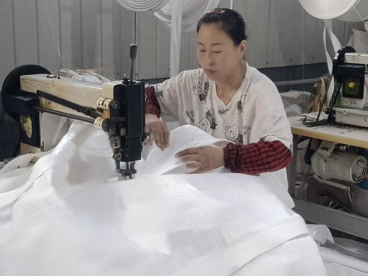 河北海興：“微工廠”助力村民家門口就業_fororder_圖片6