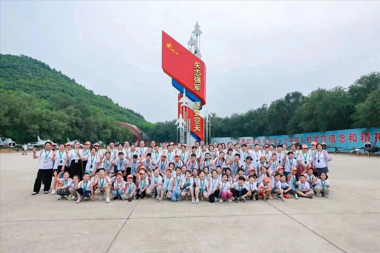河北平泉：點燃科技夢想 童心圓夢北京_fororder_圖片4
