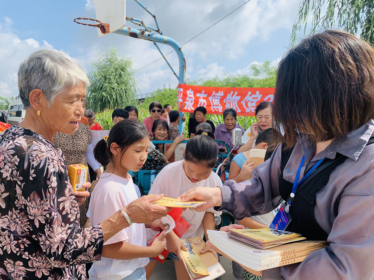 河北平泉：非遺展演綻光彩 傳統文化進萬家_fororder_圖片13