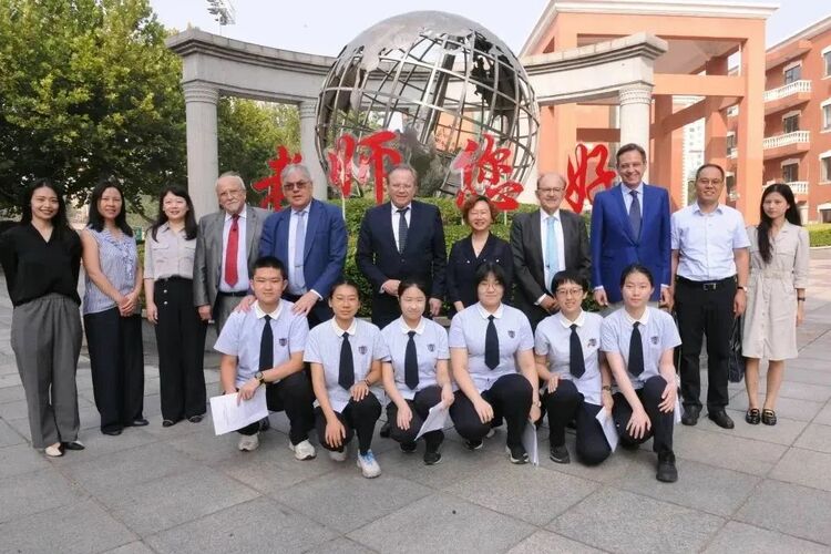 （原創）西班牙中國友好協會代表團來訪石外_fororder_1