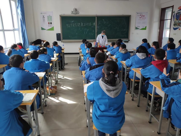 河北淶源：“衛生健康副校長” 築牢健康防護線_fororder_1