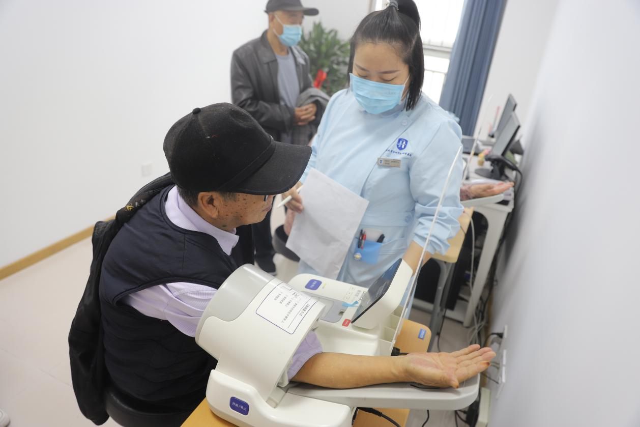 滄州高新區：惠民體檢為農村老年人撐起健康“保護傘”_fororder_圖片1