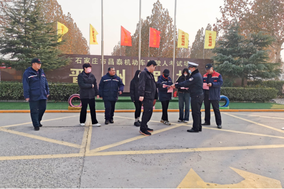 河北晉州：交通安全進駕校 把好駕駛第一關_fororder_晉州：交通安全進駕校，把好駕駛第一關372
