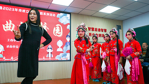 河北灤平：傳承戲曲文化 助推文明校園創建_fororder_3