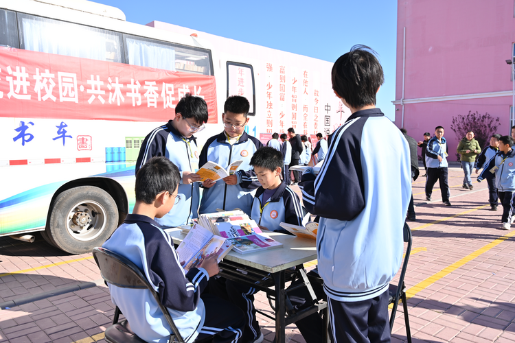河北鹽山：悅讀漂流進校園  共沐書香促成長_fororder_圖片3