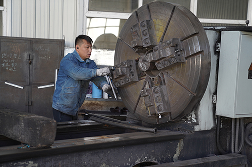 河北邢臺：中高端裝備製造産業邁向”智造”_fororder_1.JPG