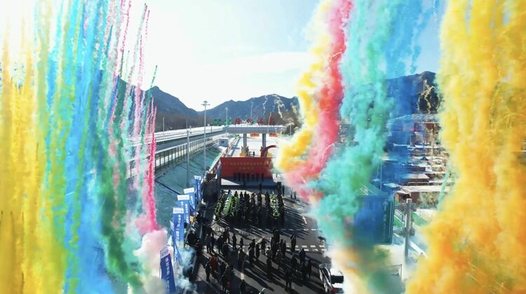 承德市兩項重點交通項目建成通車_fororder_微信圖片_20231218164053