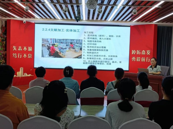 河北淶水縣：小書屋成了宣講大舞臺_fororder_小書屋成了農村宣講的大舞臺1371
