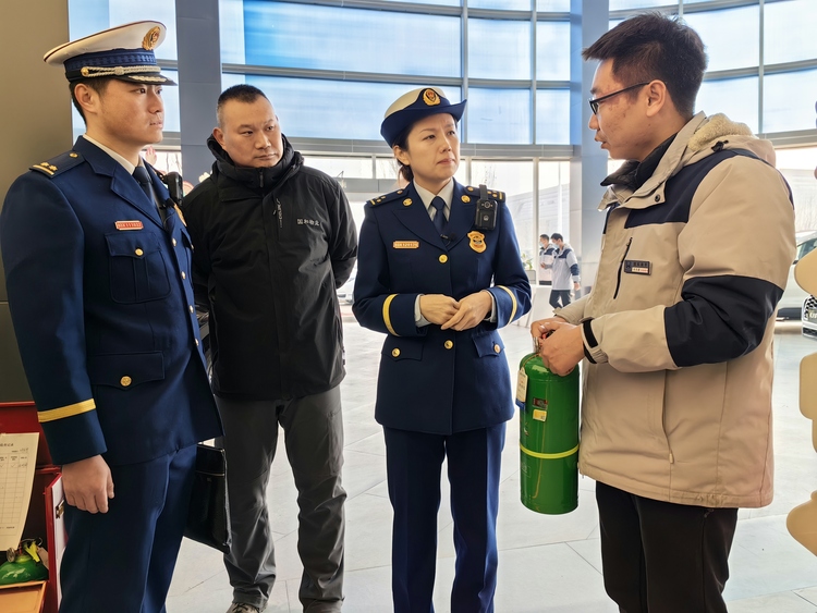 防患于未“燃”——石家莊市裕華區消防救援大隊聯合多部門開展實戰化應急疏散演練活動_fororder_3