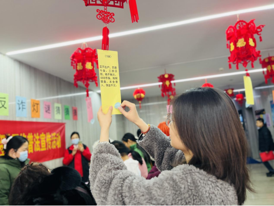 石家莊市新華區：警民歡喜鬧元宵 反詐燈謎猜猜猜_fororder_石家莊市新華區：警民歡喜鬧元宵 反詐燈謎猜猜猜1(1)328
