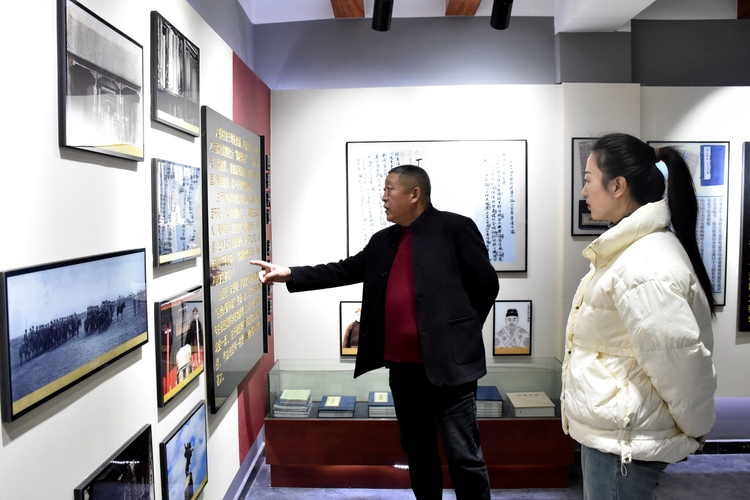 圖片默認標題_fororder_村民參觀大福村村史館，了解大福村發展歷程。 趙琪攝.JPG